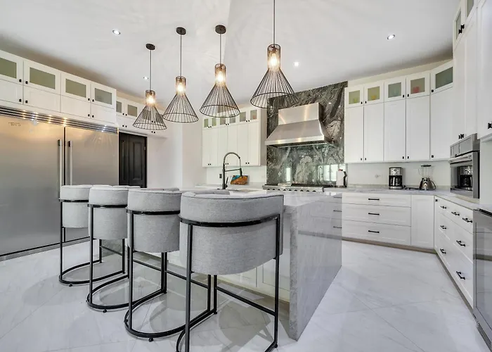 #marbella Lane - Coastal Elegance With Pool Villa *