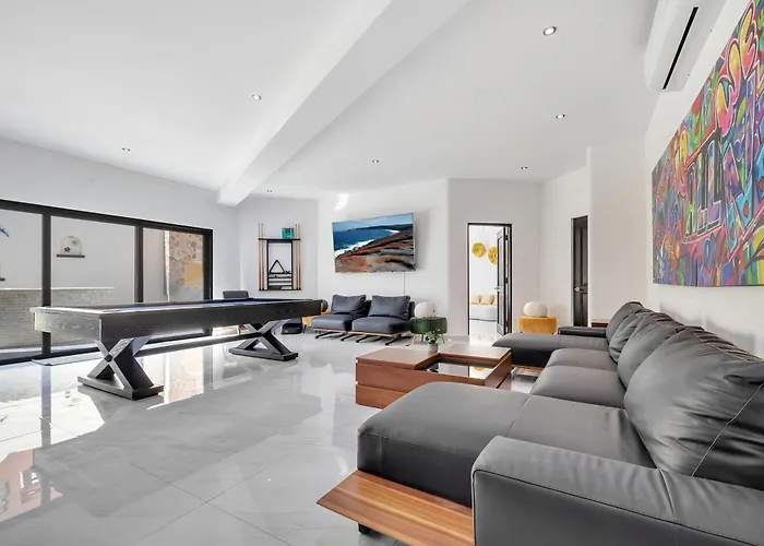 #marbella Lane - Coastal Elegance With Pool