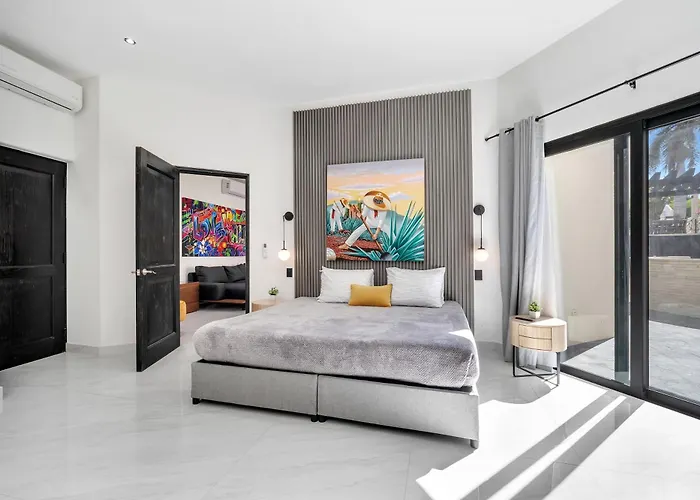 #marbella Lane - Coastal Elegance With Pool *