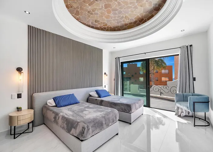 #marbella Lane - Coastal Elegance With Pool *