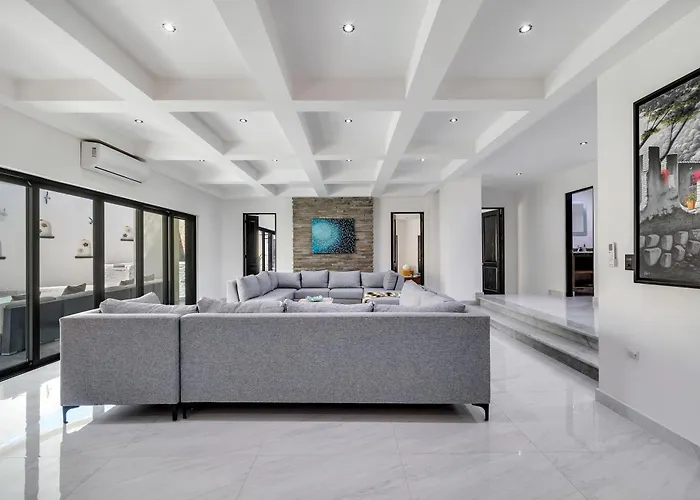 #marbella Lane - Coastal Elegance With Pool *