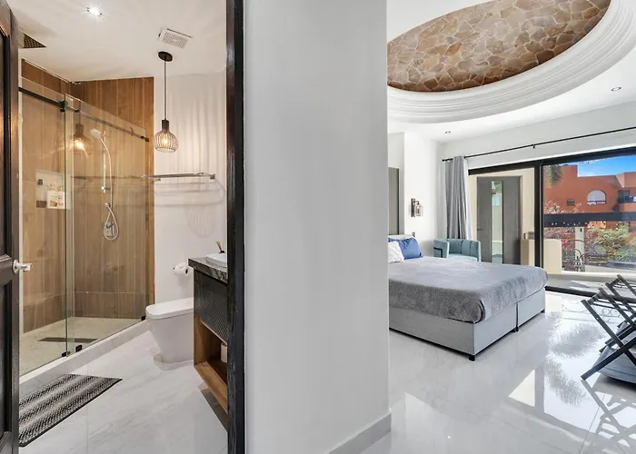 #marbella Lane - Coastal Elegance With Pool Villa *